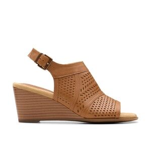 Womens Clarks Emmalae Hope, Cinnamon Leather. 26181669